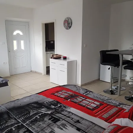 Apartament & Studio - Peter Pan Komenda